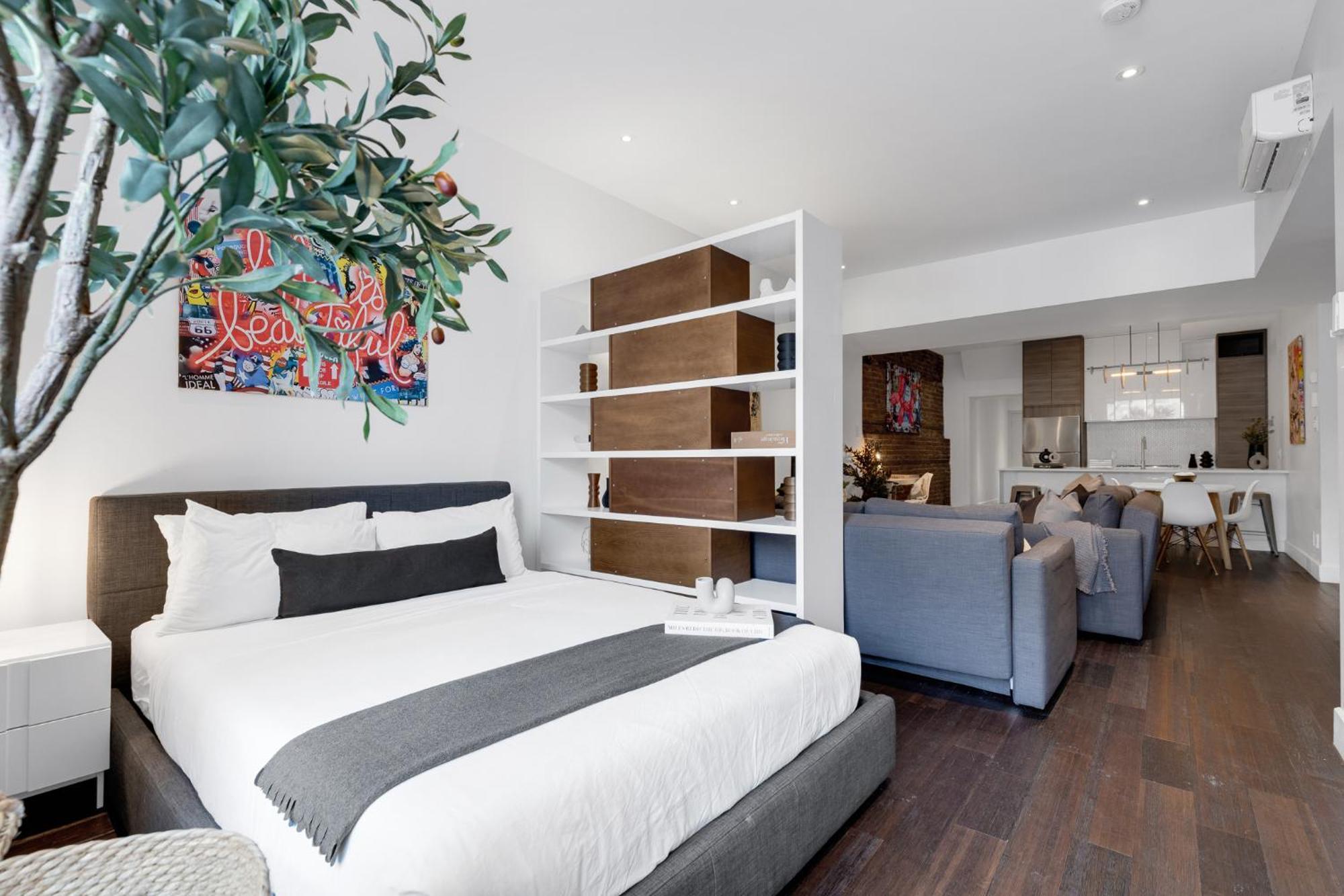 Liv Mtl Soho Aparthotel Монреал Екстериор снимка