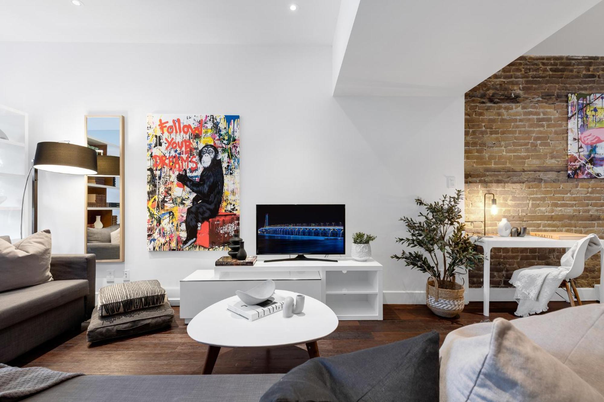 Liv Mtl Soho Aparthotel Монреал Екстериор снимка