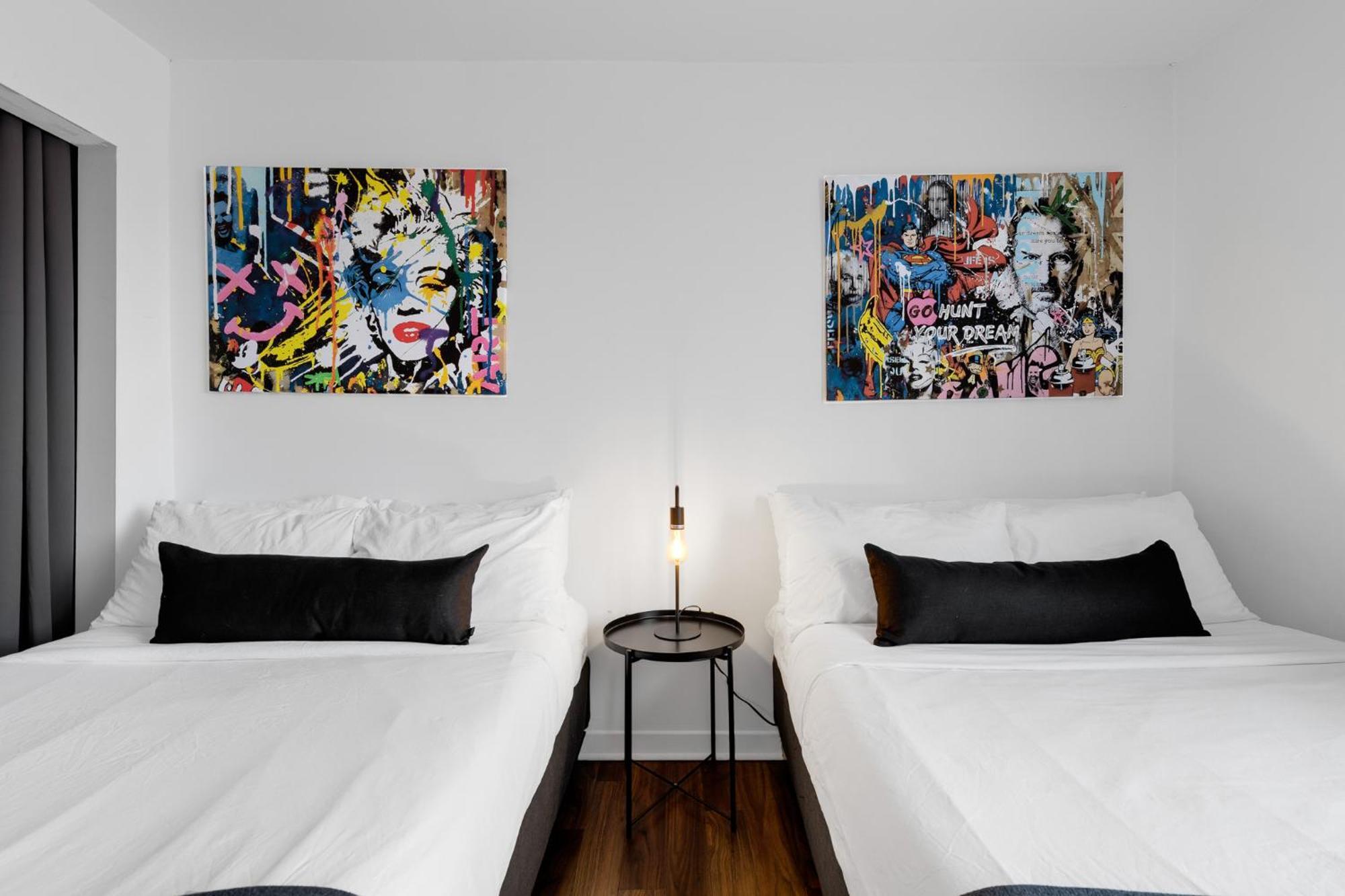 Liv Mtl Soho Aparthotel Монреал Екстериор снимка
