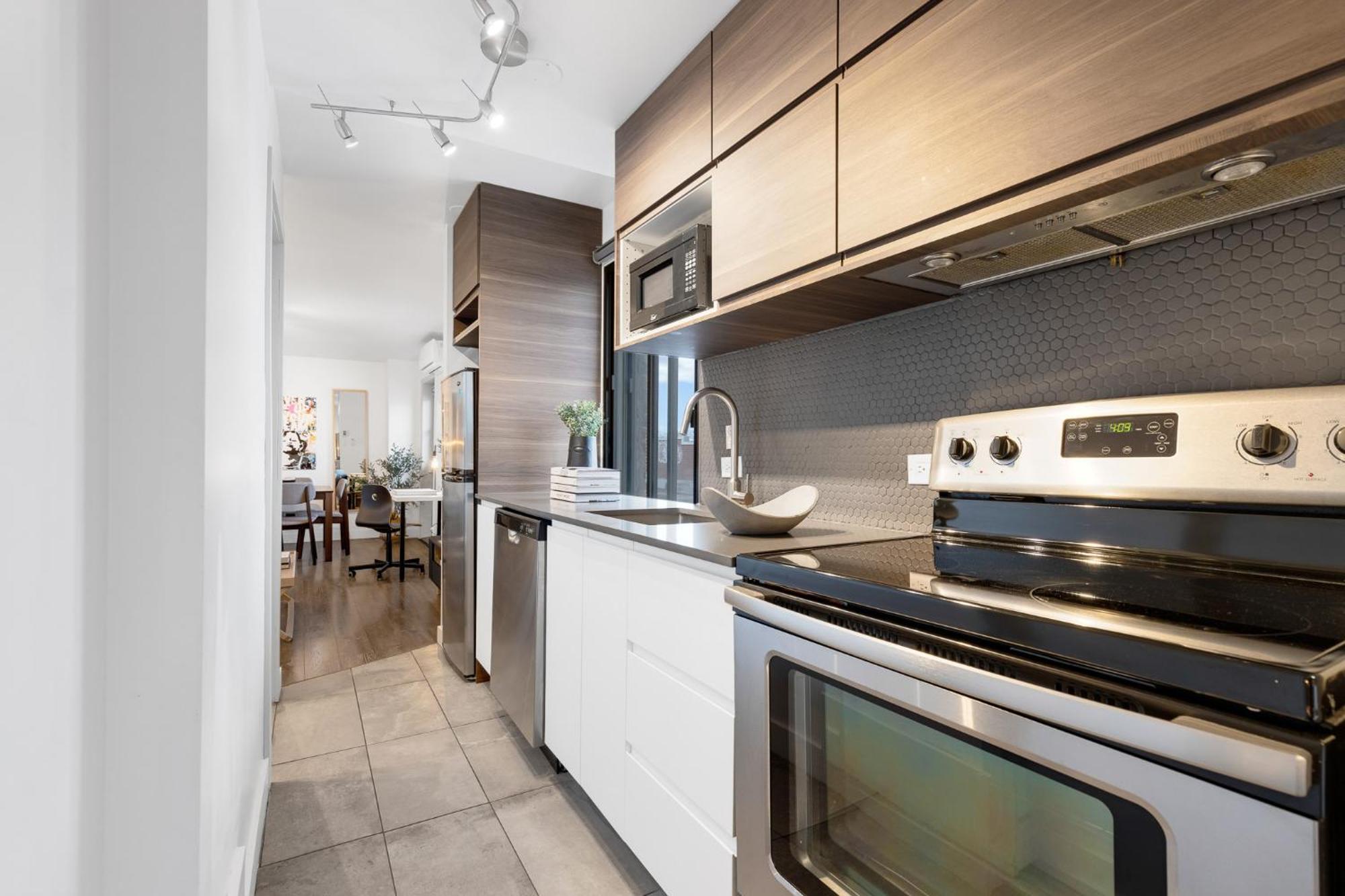 Liv Mtl Soho Aparthotel Монреал Екстериор снимка