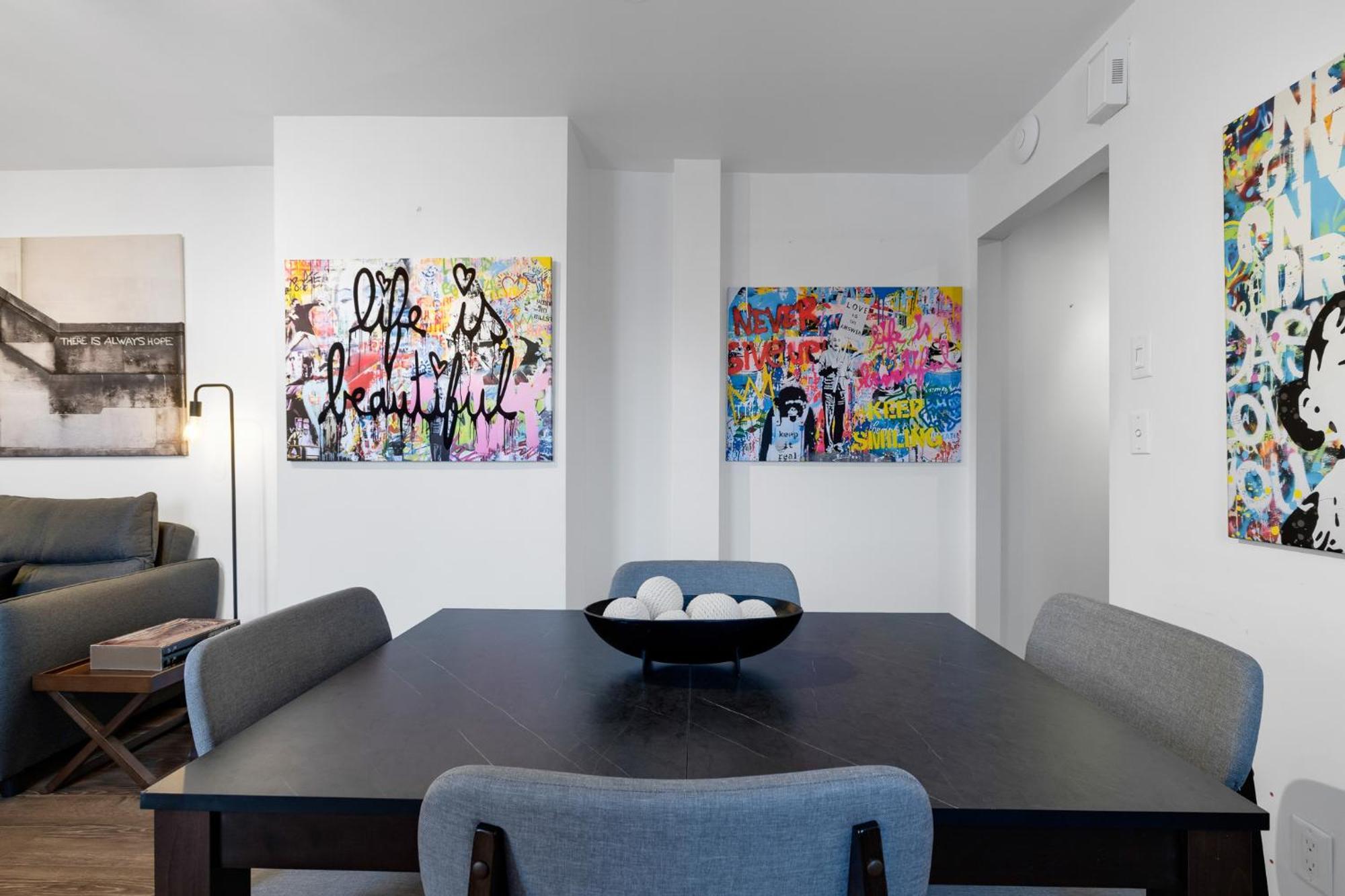 Liv Mtl Soho Aparthotel Монреал Екстериор снимка