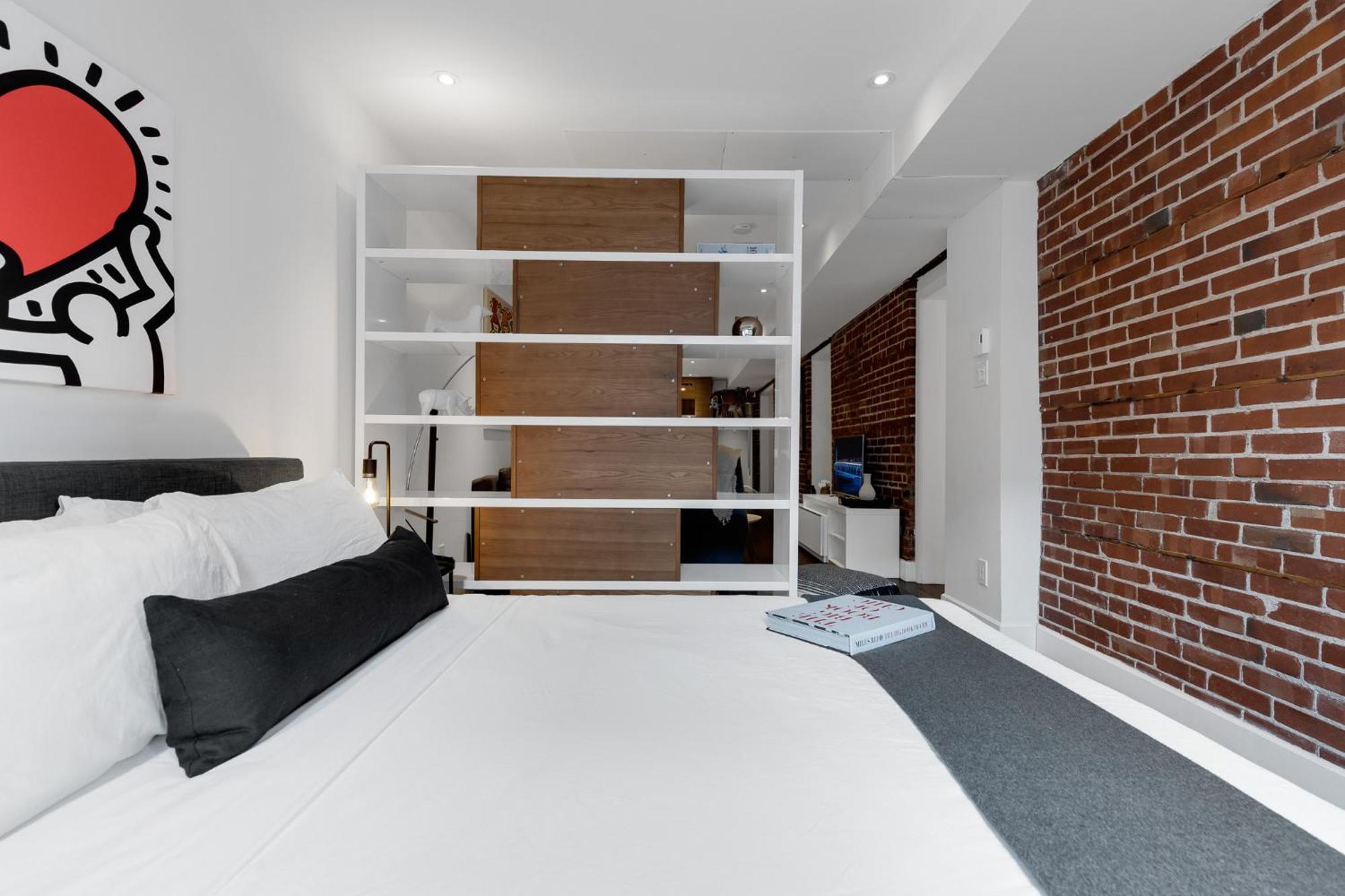 Liv Mtl Soho Aparthotel Монреал Екстериор снимка